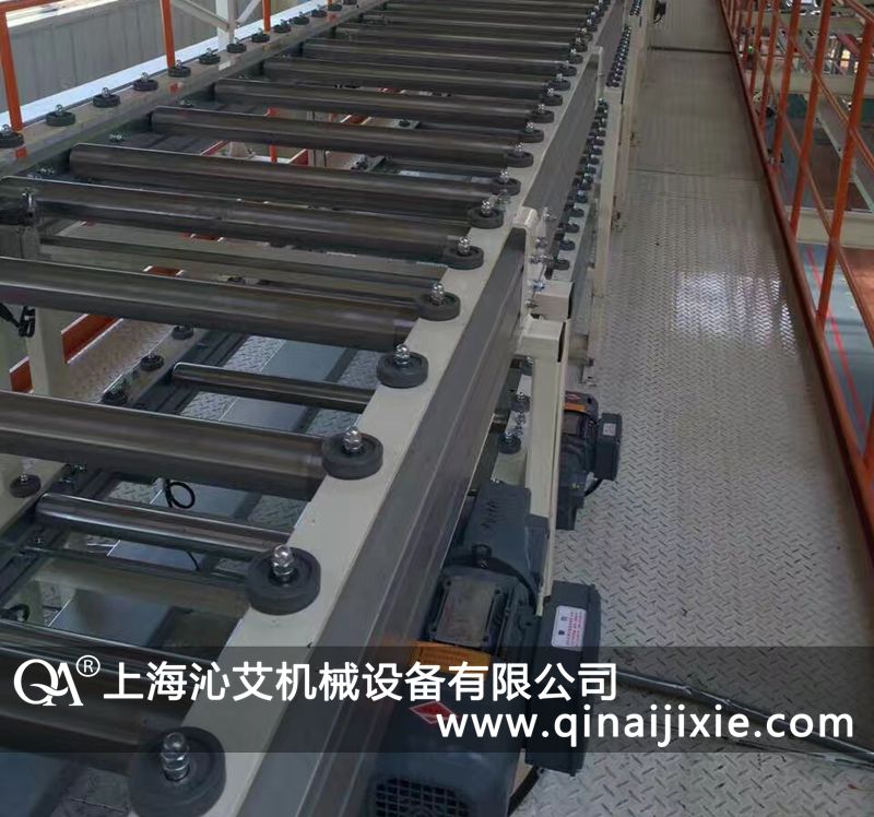 輪胎滾筒輸送機設(shè)備特點和產(chǎn)品介紹 輪胎滾筒輸送機設(shè)備特點和產(chǎn)品介紹