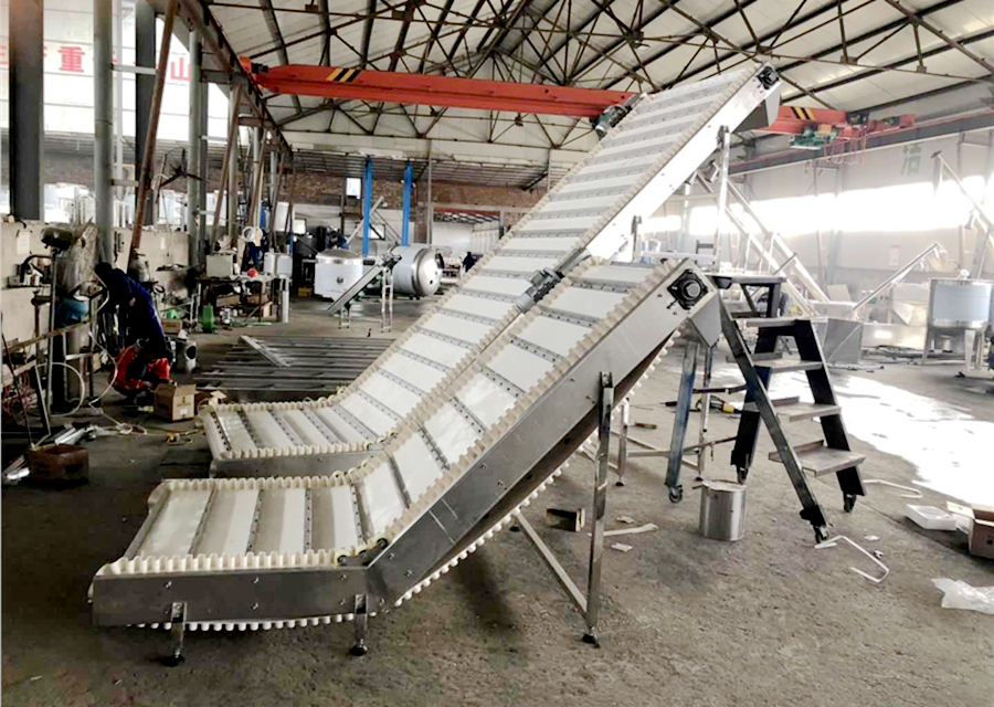 爬坡輸送機(jī)8_副本.jpg 爬坡輸送機(jī)8_副本.jpg